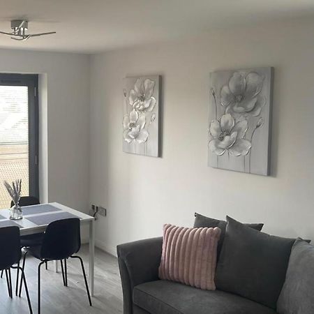 2 Bed Modern Apartment Swansea Exteriör bild