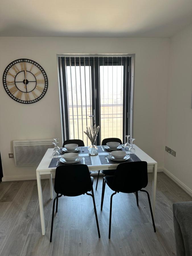 2 Bed Modern Apartment Swansea Exteriör bild