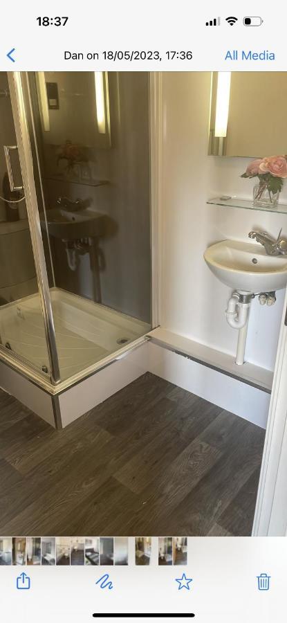 2 Bed Modern Apartment Swansea Exteriör bild